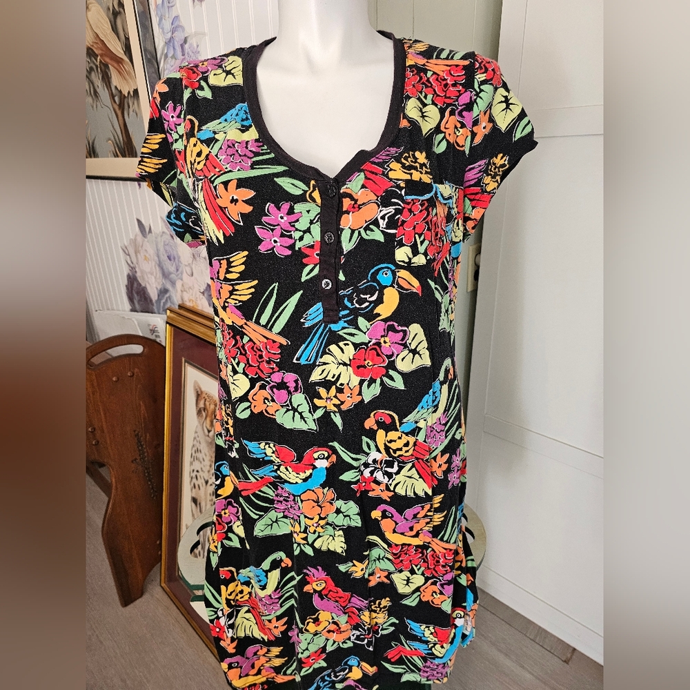 Nick & Nora Sleep Shirt Large Tropical Birds Print Black Colorful V-Neck Pajama